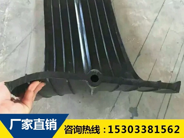 在低位橡膠止水帶時(shí)應(yīng)該怎樣做才是對的? 在低位橡膠止水帶時(shí)應(yīng)該怎樣做才是對的?