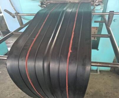為什么說橡膠止水帶要盡量在工廠中連接成整體？