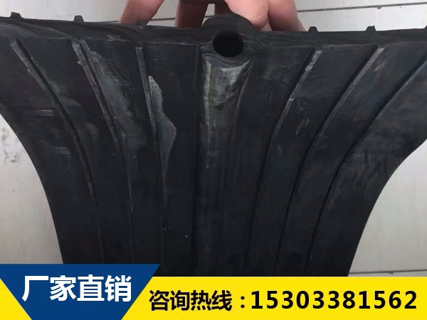 我在變形縫橡膠止水帶施工現場發現了什么? 我在變形縫橡膠止水帶施工現場發現了什么?