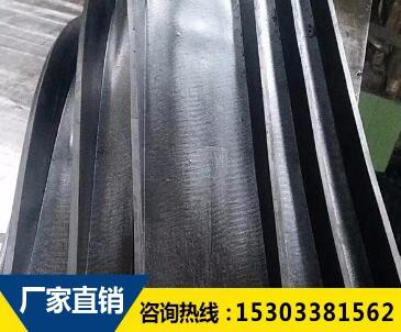 背面附著的橡膠止水帶