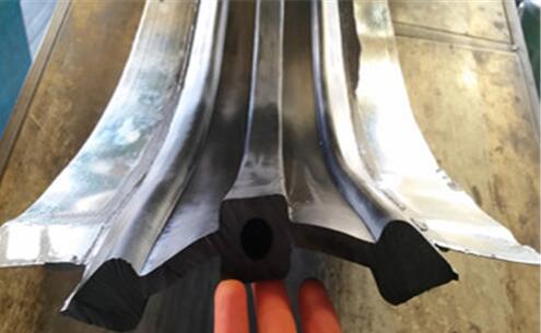 中孔鋼邊橡膠止水帶 中孔鋼邊橡膠止水帶